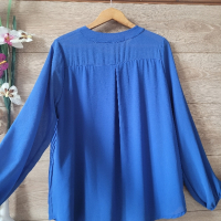 Синя блуза солей PALA D'ORO , снимка 6 - Блузи с дълъг ръкав и пуловери - 44685228