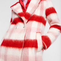 Ново палто на Desigual, L/42, снимка 1 - Палта, манта - 35879624