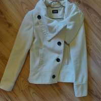 Дамско палто - 2 броя, снимка 1 - Палта, манта - 36059185