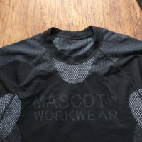 mascot workwear Functional Under Shirt - мъжка термо блуза КАТО НОВА, снимка 1 - Блузи - 40890016