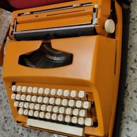 пишеща машина- на латиница , снимка 8 - Антикварни и старинни предмети - 42310537