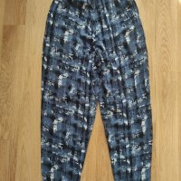 Дамски панталон ML размер, снимка 1 - Панталони - 42558997