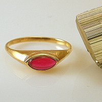 Златен пръстен с рубин, форма маркизет 1.82 грама, размер №59, снимка 7 - Пръстени - 41606274