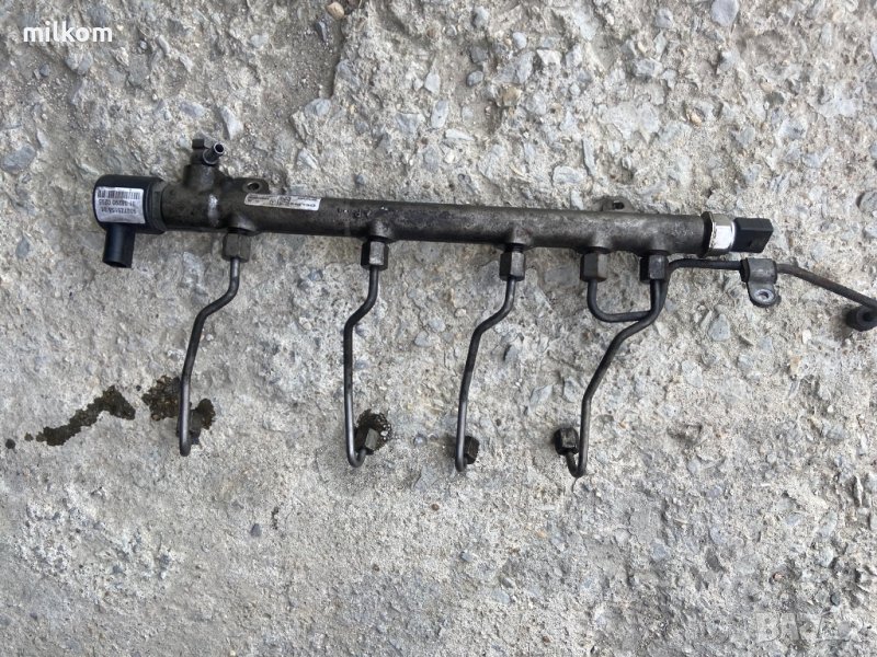 Рейл горивна рейка с клапани мерцедес дизел делфи мотор w204 w211 2.2 dizel, снимка 1