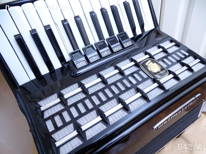 Акордеон Велтмайстер Серино 40 баса, снимка 1