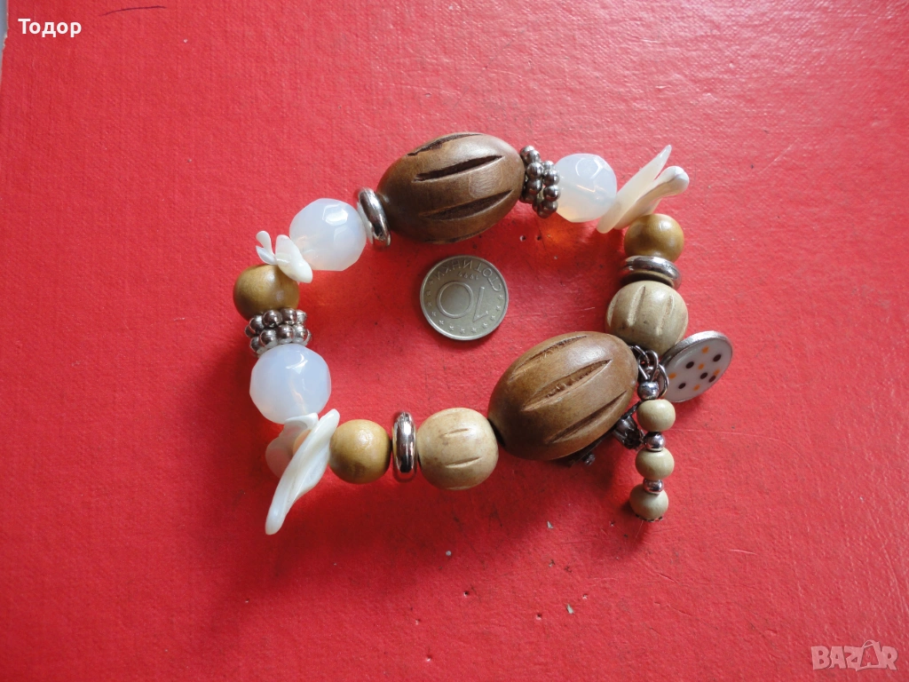 Страхотна разтегателна гривна с камъни и талисмани , снимка 1