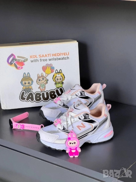 детски маратонки и часовник new balence Labubu , снимка 1