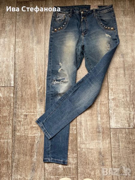Нови дълги дънкови панталони накъсани  висока талия еластични М размер , снимка 1