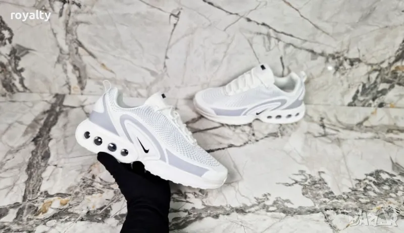 Nike бели спортни мъжки маратонки , снимка 1