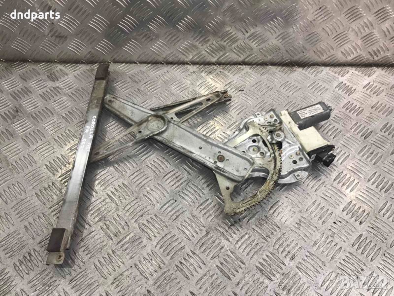 Преден десен стъклоповдигач Toyota Corolla 2005г., снимка 1