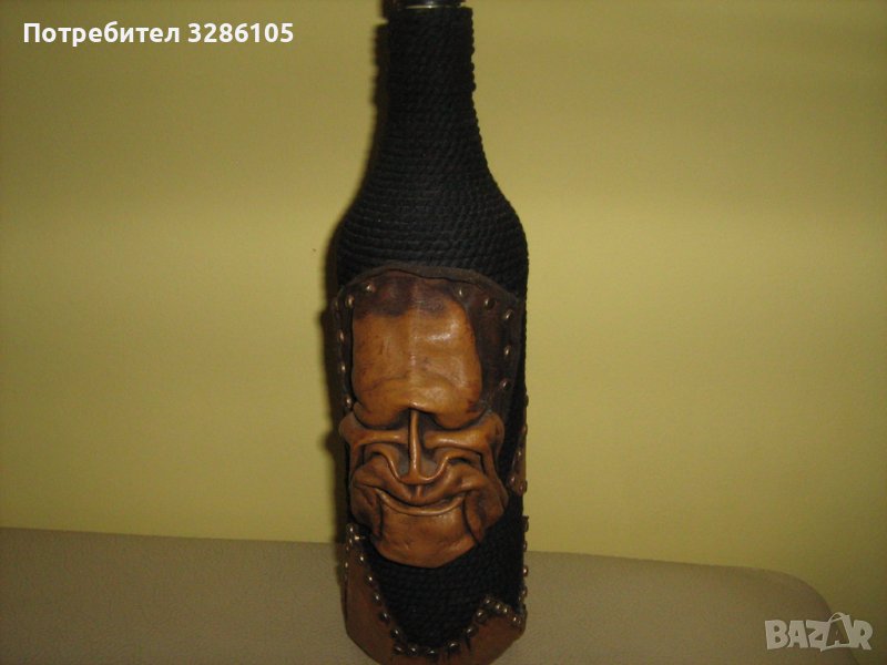 бутилка с декорация от кожа, снимка 1