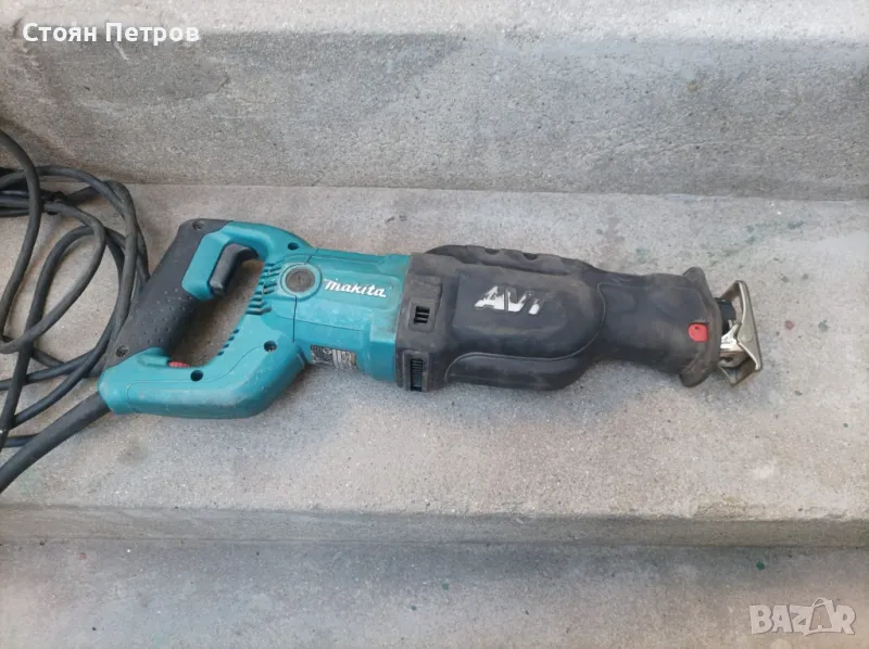 Електрически саблен трион Makita, снимка 1