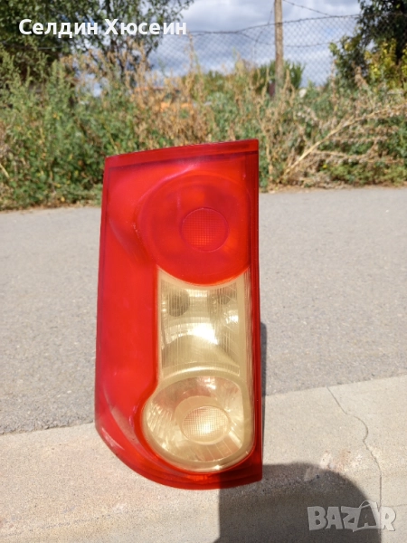 Заден ляв стоп за Дачия Логан комби , снимка 1