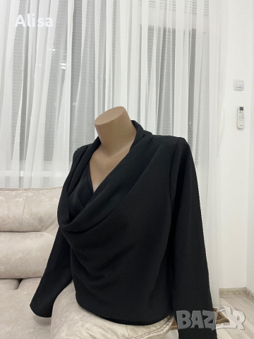 Нова блуза на Зара, снимка 2 - Блузи с дълъг ръкав и пуловери - 44828525