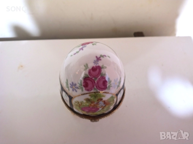 Порцеланово Яйце-Кутия за Бижута-Лимож, снимка 2 - Антикварни и старинни предмети - 52829431