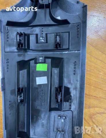 Fiat 500 coupe 2011година Лайсна в табло, снимка 8 - Части - 40535803