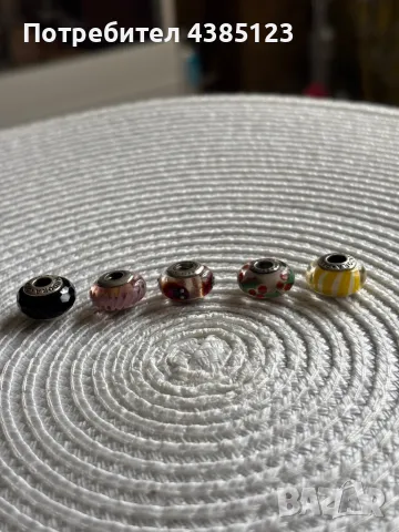 Оригинални талисмани Pandora, снимка 6 - Колиета, медальони, синджири - 49770211