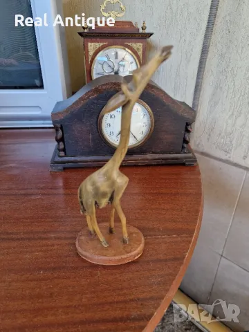 Стара красива антикварна колекционерска фигура статуетка от рог , снимка 1