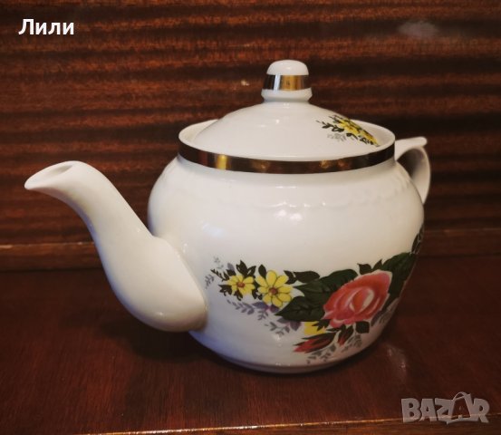 Порцеланов чайник, снимка 2 - Антикварни и старинни предмети - 44231133
