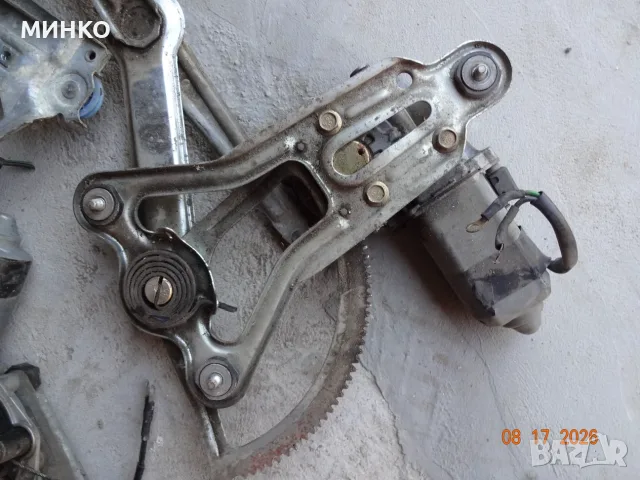MERCEDES 124---Лотове Части, снимка 4 - Части - 55704466
