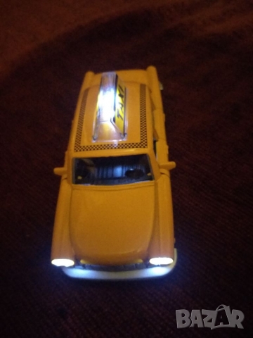 Жълтото такси ...метална кола, снимка 7 - Коли, камиони, мотори, писти - 19696411