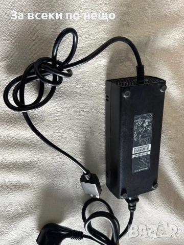 Оригинално зарядно за XBOX 360 Slim, снимка 2 - Аксесоари - 53410957