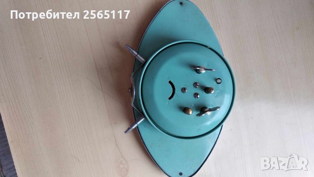 Будилник - рядък вид с елипсовиден циферблат, снимка 2 - Стенни часовници - 41419624