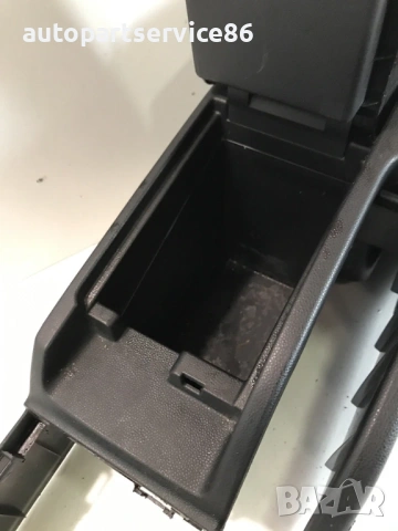 Централна конзола LHD за Mazda 5 2.0D (2007) CC2964436, снимка 2 - Части - 53699422