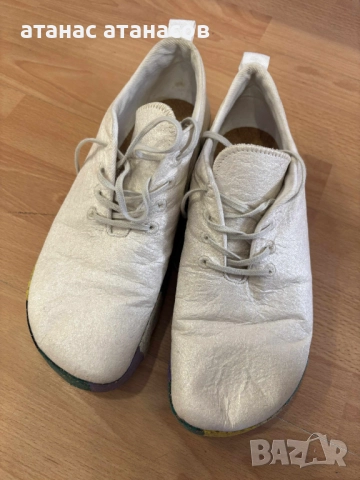 Това е обувка от Asportuguesas, изработена от плат, направен от листа на ананас., снимка 3 - Други - 51851135