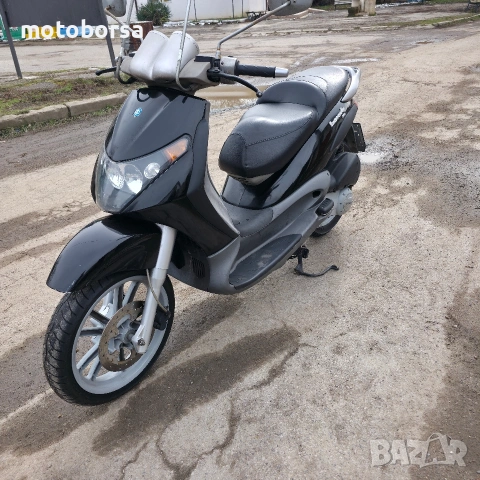 Piaggio Beverly 200