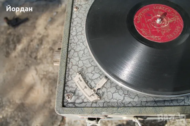 Швейцарски грамофон''Avuston'', снимка 5 - Антикварни и старинни предмети - 47452202