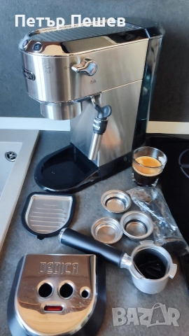 180лв. Кафемашина Delonghi Dedica EC685 перфектно еспресо кафе крема цедки E.S.E. pods Делонги , снимка 9 - Кафемашини - 52812656