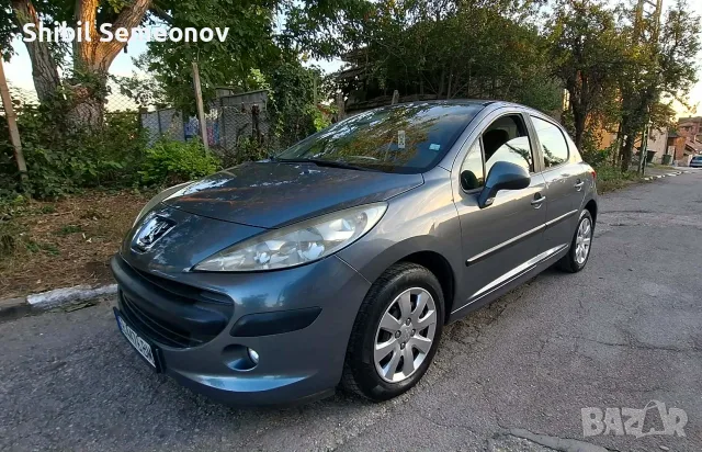 Peugeot 207 2010г.  2000€