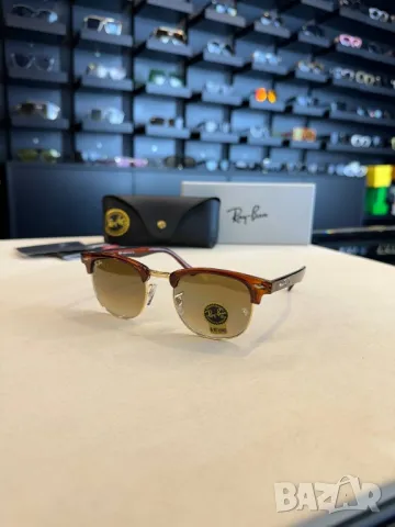 очила с калъф ray ban , снимка 13 - Слънчеви и диоптрични очила - 50354730