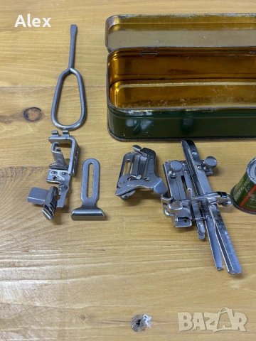 Кутия с принадлежности за шевна машина Singer, снимка 5 - Антикварни и старинни предмети - 53132730