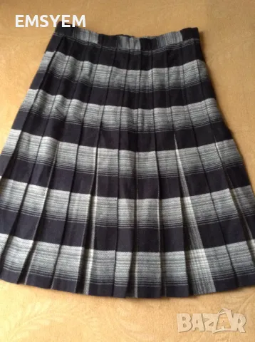 Дамска пола на плисе