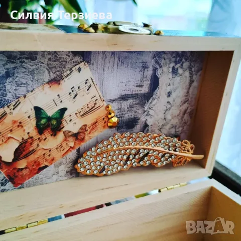Ръчно изработена дървена кутия с вътрешна декорация , снимка 6 - Декорация за дома - 50347165