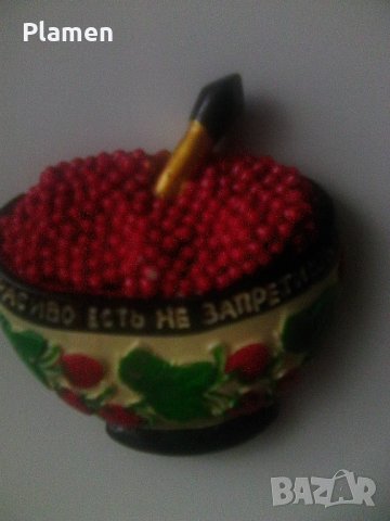 Стар съветски сувенир магнит купа с червен хайвер и лъжица