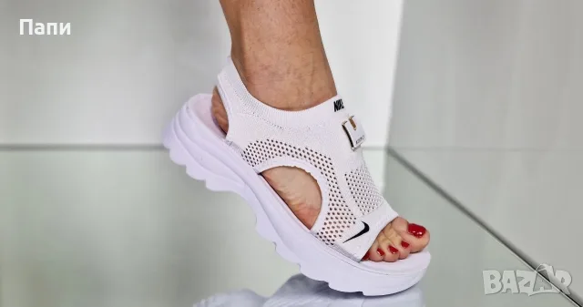 Дамски сандали Nike в бяло