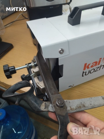 Машина за острене на ножици , снимка 2 - Шевни машини - 52905243