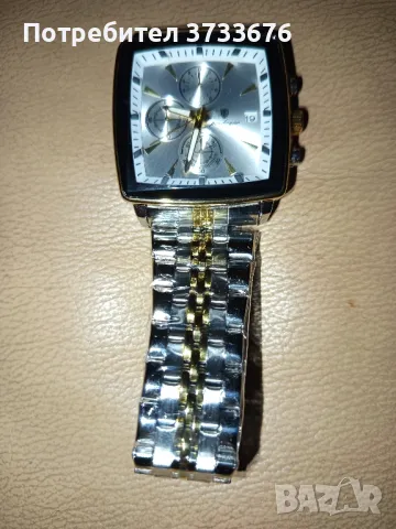 Часовник, ръчен, метален, масивен,много функции.