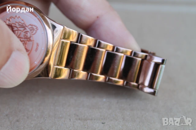 Дамски часовник ''Kenzo'' , снимка 6 - Дамски - 51357164