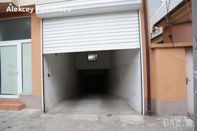 Самостоятелен подземен гараж., снимка 3 - Гаражи и паркоместа - 51347529