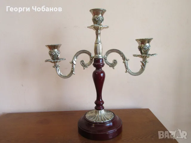 Свещник от дърво и метал.
