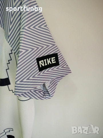 Дамска тениска Nike Dry History Month, снимка 4 - Тениски - 53870906