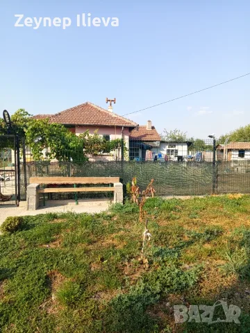 Здравей те продавам къща в село Борисово област Русе има ток вода три стаи подземна кухня маза 