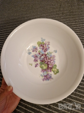 !СПЕЦИАЛНО! Винтидж порцеланова купа от Чехословакия