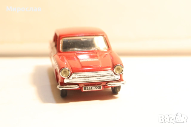 1:43  CORGI LOTUS CORTINA КОЛИЧКА ИГРАЧКА МОДЕЛ, снимка 3 - Колекции - 53772093