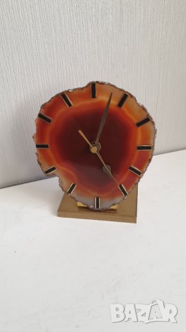 Кварцов настолен часовник от червен ахат, снимка 4 - Антикварни и старинни предмети - 42293467