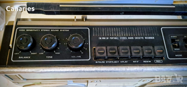 Hitachi trk 7300E, снимка 3 - Радиокасетофони, транзистори - 52672085